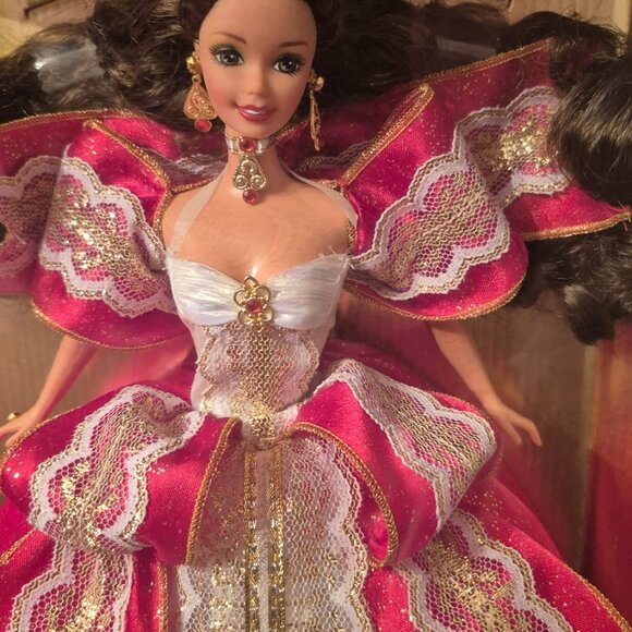 10th Anniversary 1997 Holiday Barbie w/Green Eye 1st Edition - Picture 6 of 9